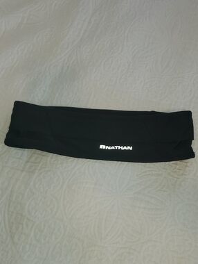NWOT Nathan Zipster Running Belt